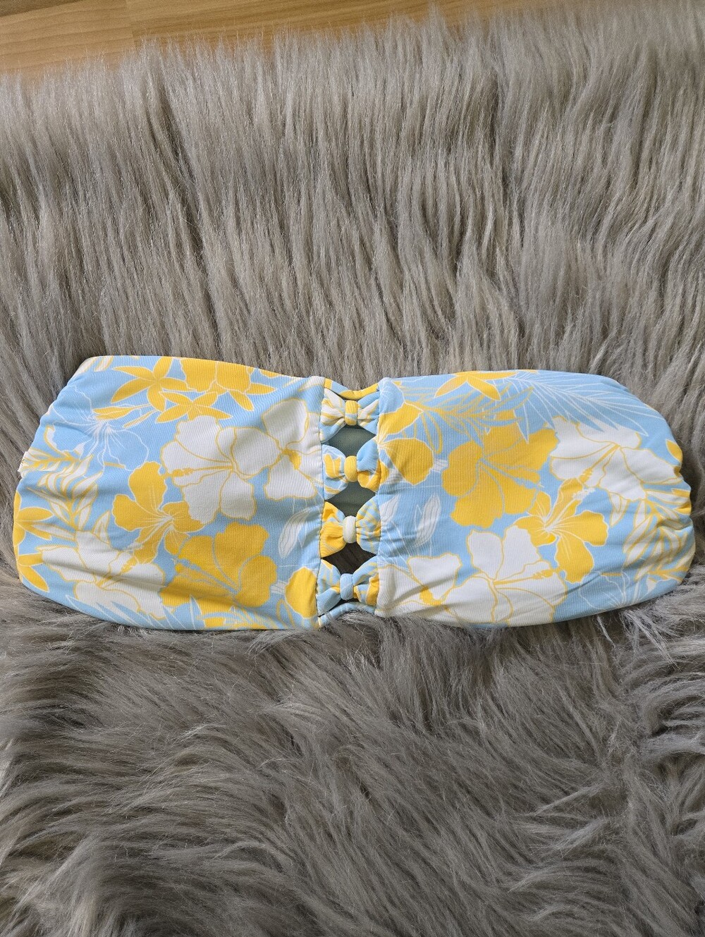 La Vie En Rose Strapless Floral Hawaiian Bikini Top